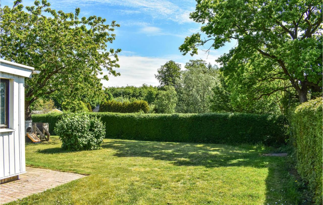2 Bedroom Nice Home In Ystad Exterior foto