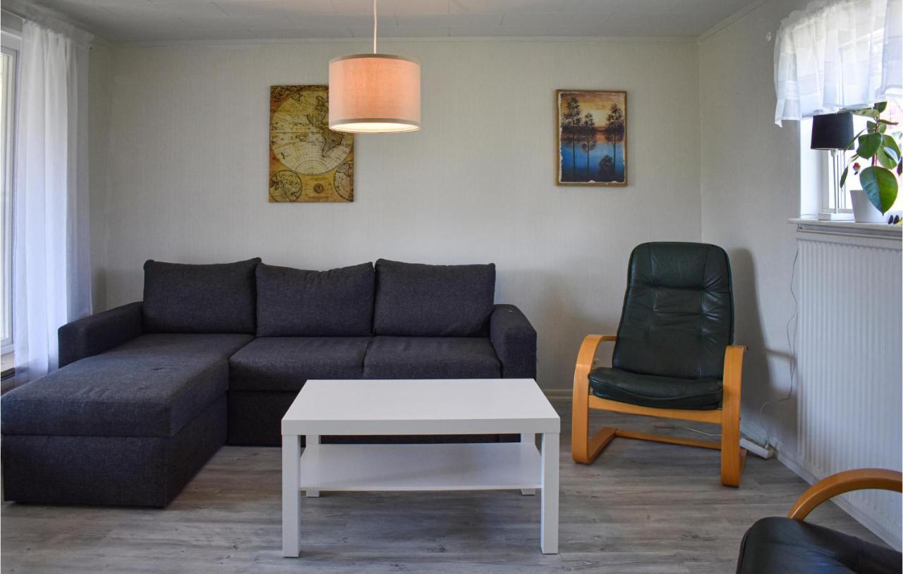 2 Bedroom Nice Home In Ystad Exterior foto